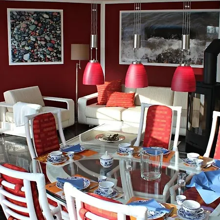 With 3 Bedrooms Tatil Evi Dranske